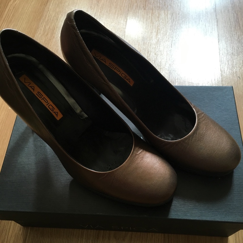 Via spiga pump